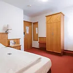 Hotel Landgasthof & Zur Rose Berg
