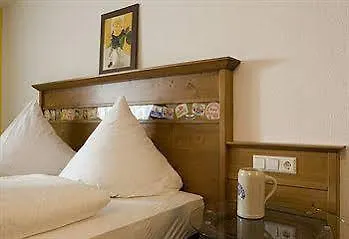 Landgasthof & Zur Rose Berg Hotel