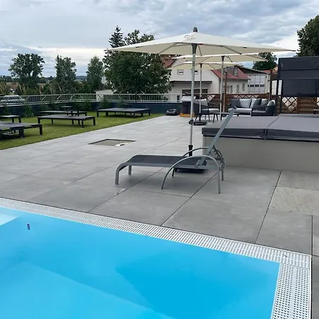Landgasthof & Zur Rose Berg Hotel