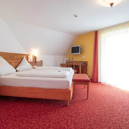 ホテル Landgasthof & Zur Rose Berg エーインゲン