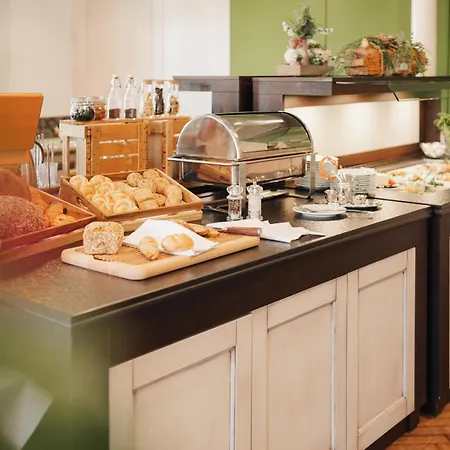 Landgasthof & Zur Rose Berg