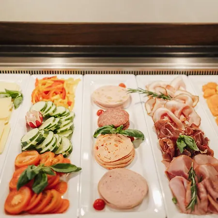 Landgasthof & Zur Rose Berg Hotel