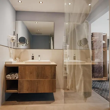 ホテル Landgasthof & Zur Rose Berg エーインゲン