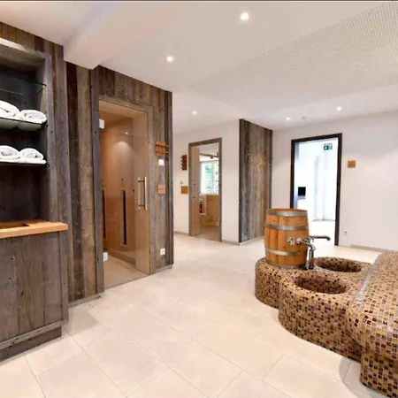 Landgasthof & Zur Rose Berg 3*