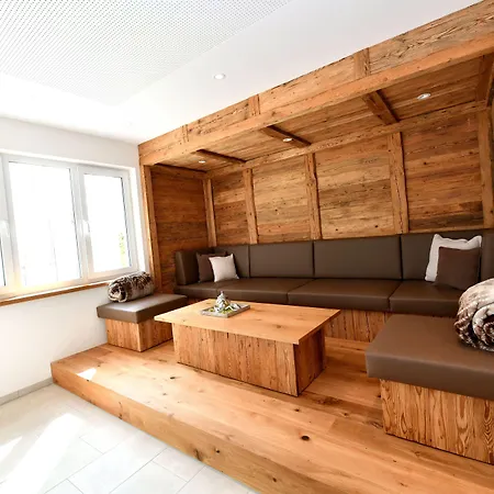 Landgasthof & Zur Rose Berg 3*