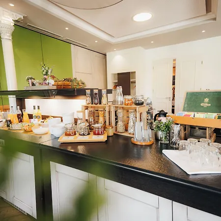 Landgasthof & Zur Rose Berg Hotel 3*