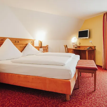 Landgasthof & Zur Rose Berg 3*