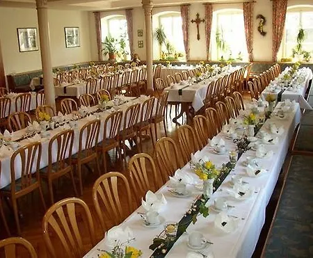 Landgasthof & Zur Rose Berg 3*