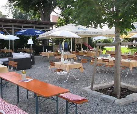 Landgasthof & Zur Rose Berg 3*