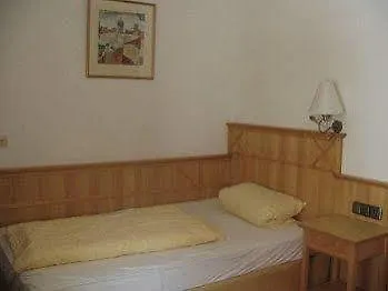 Landgasthof & Zur Rose Berg Hotel