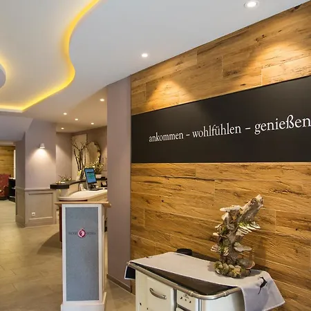 Hotel Landgasthof & Zur Rose Berg 3*